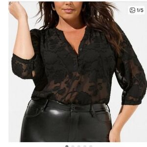 Torrid Harper Black Floral Burnout Sheer 3/4 Sleeve V-Neck Top Plus Size 2X